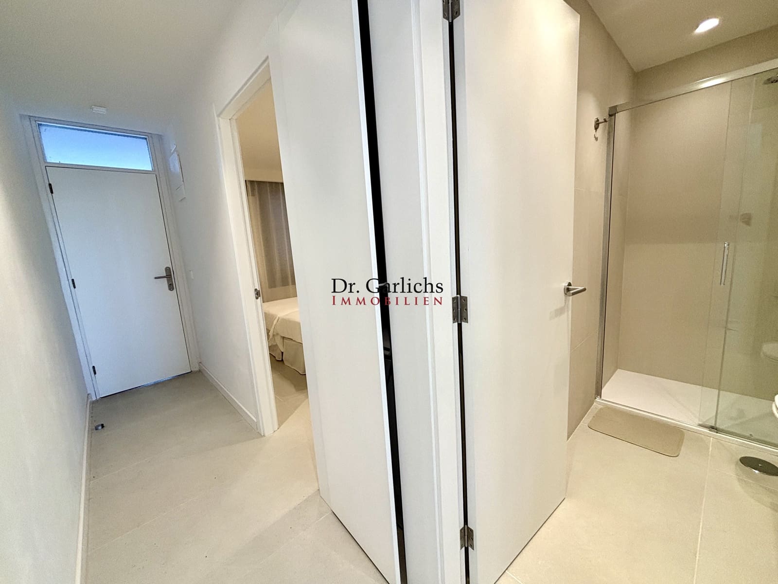 Beach Apartment for rent in Costa Adeje with pool garage - € 1,500 (Ref: 9506409)