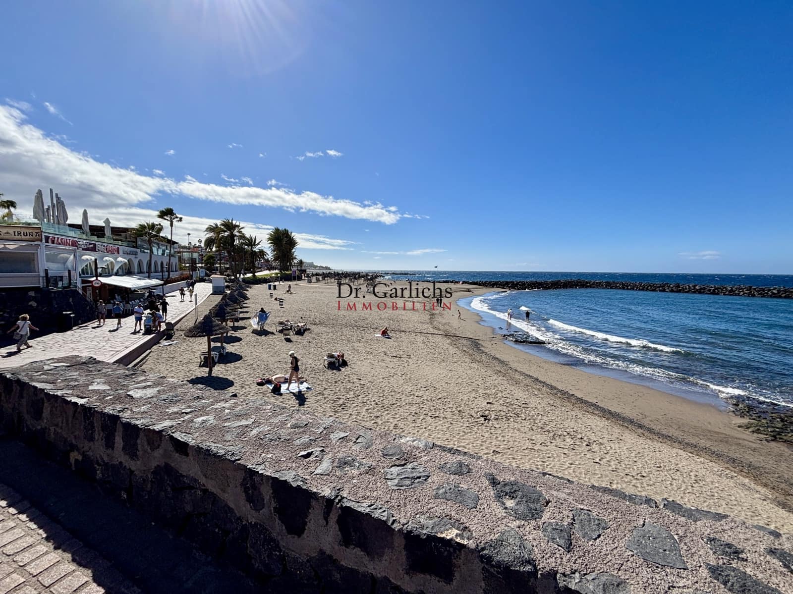 Beach Apartment for rent in Costa Adeje with pool garage - € 1,500 (Ref: 9506409)