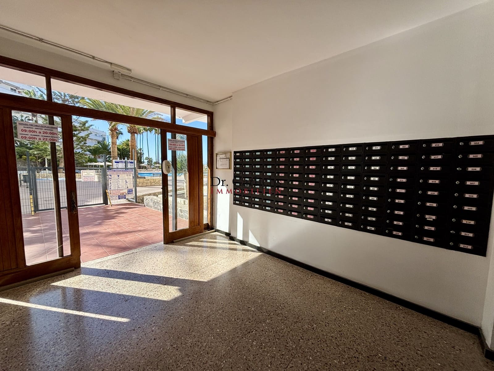 Beach Apartment for rent in Costa Adeje with pool garage - € 1,500 (Ref: 9506409)