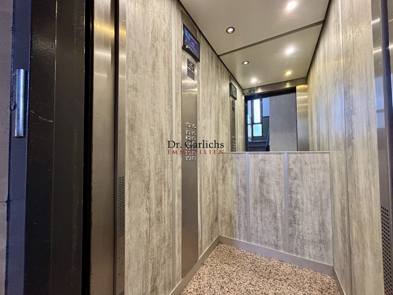 1 soverom Leilighet til leie i Adeje med svømmebasseng garasje - € 1 500 (Ref: 9511189)