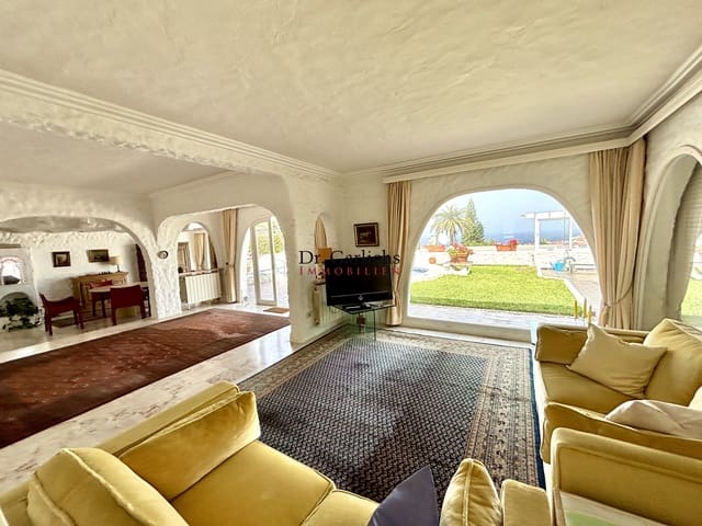 Bungalow till salu i Puerto de la Cruz med pool garage - 495 000 € (Ref: 9683270)