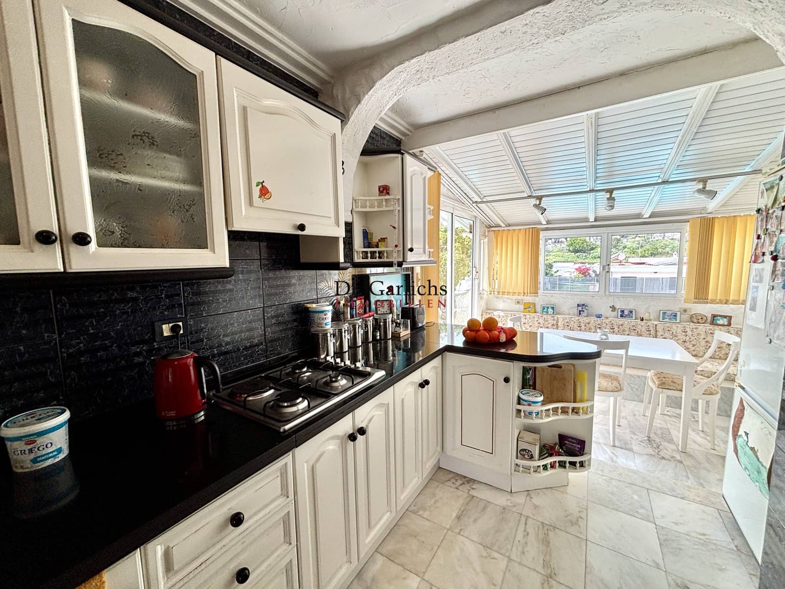 Bungalow till salu i Puerto de la Cruz med pool garage - 495 000 € (Ref: 9683270)