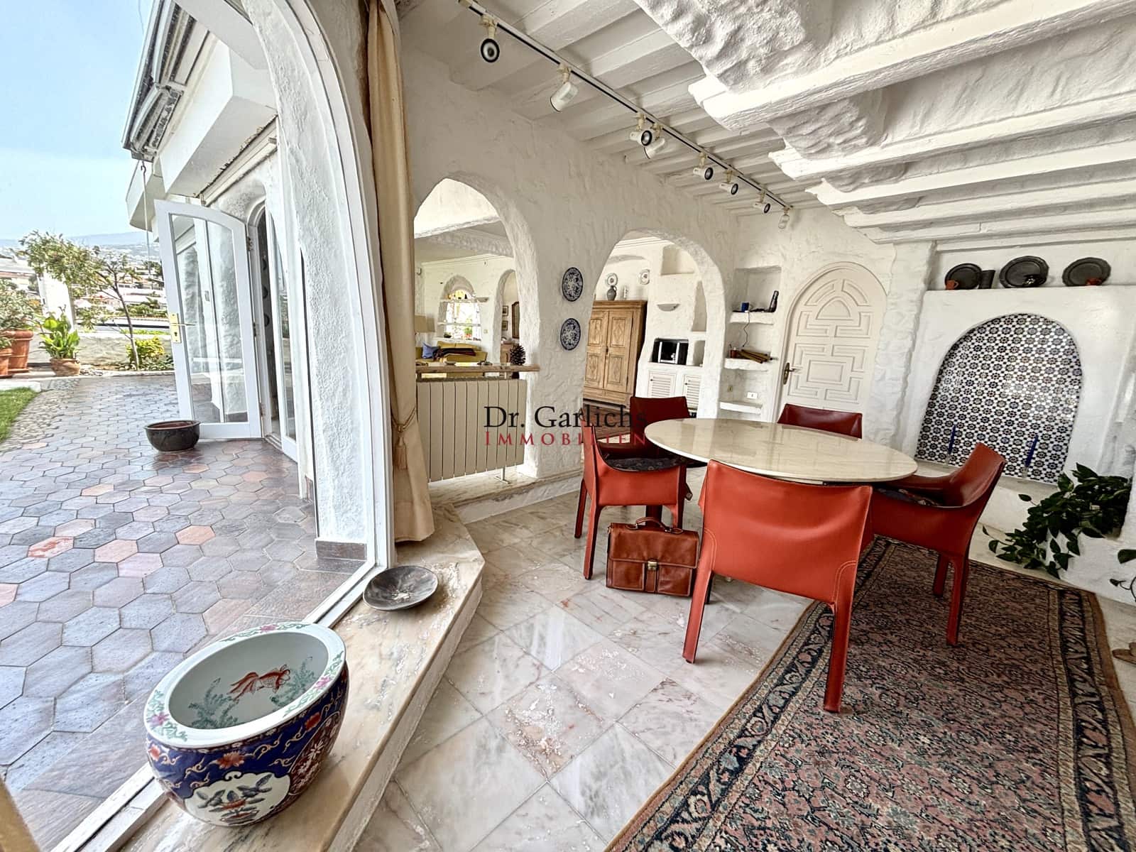 Bungalow till salu i Puerto de la Cruz med pool garage - 495 000 € (Ref: 9683270)