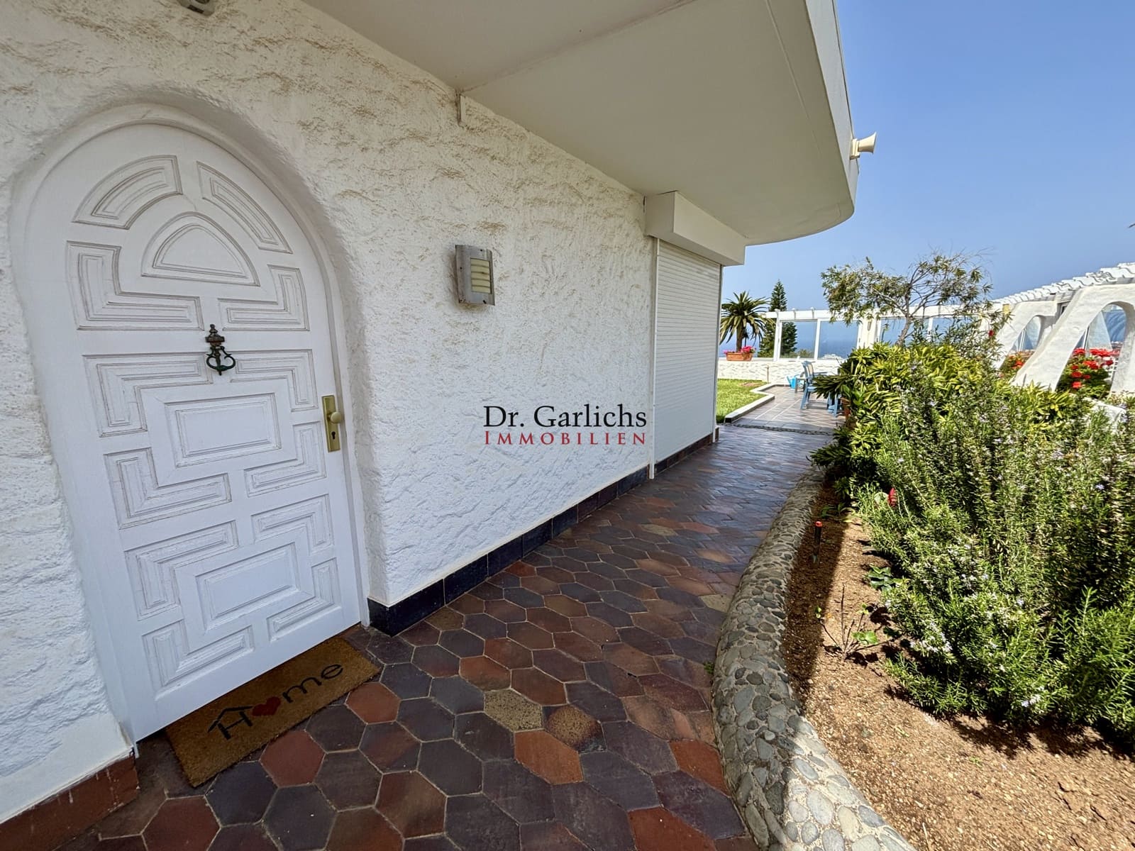 Bungalow till salu i Puerto de la Cruz med pool garage - 495 000 € (Ref: 9683270)