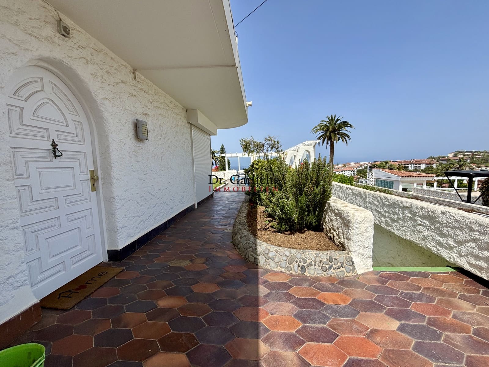 Bungalow till salu i Puerto de la Cruz med pool garage - 495 000 € (Ref: 9683270)