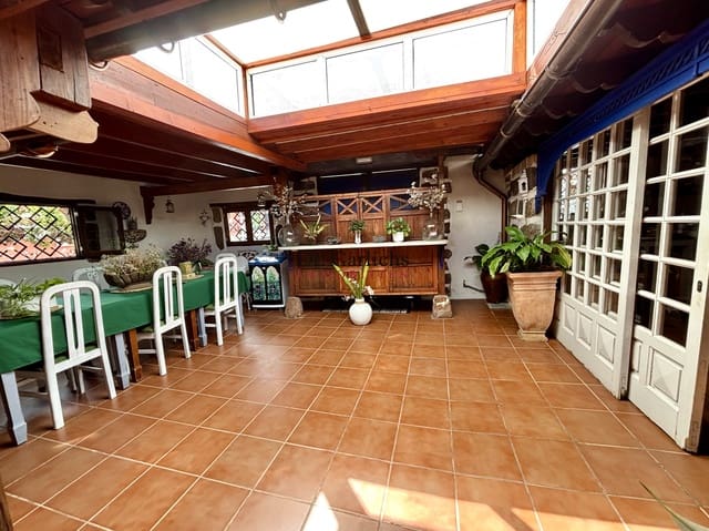 5 slaapkamer Huis te koop in El Sauzal met garage - € 580.000 (Ref: 9905208)