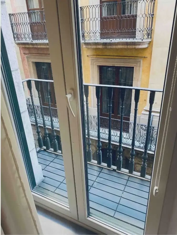 2 slaapkamer Flat te koop in Barcelona stad - € 299.000 (Ref: 9820956)