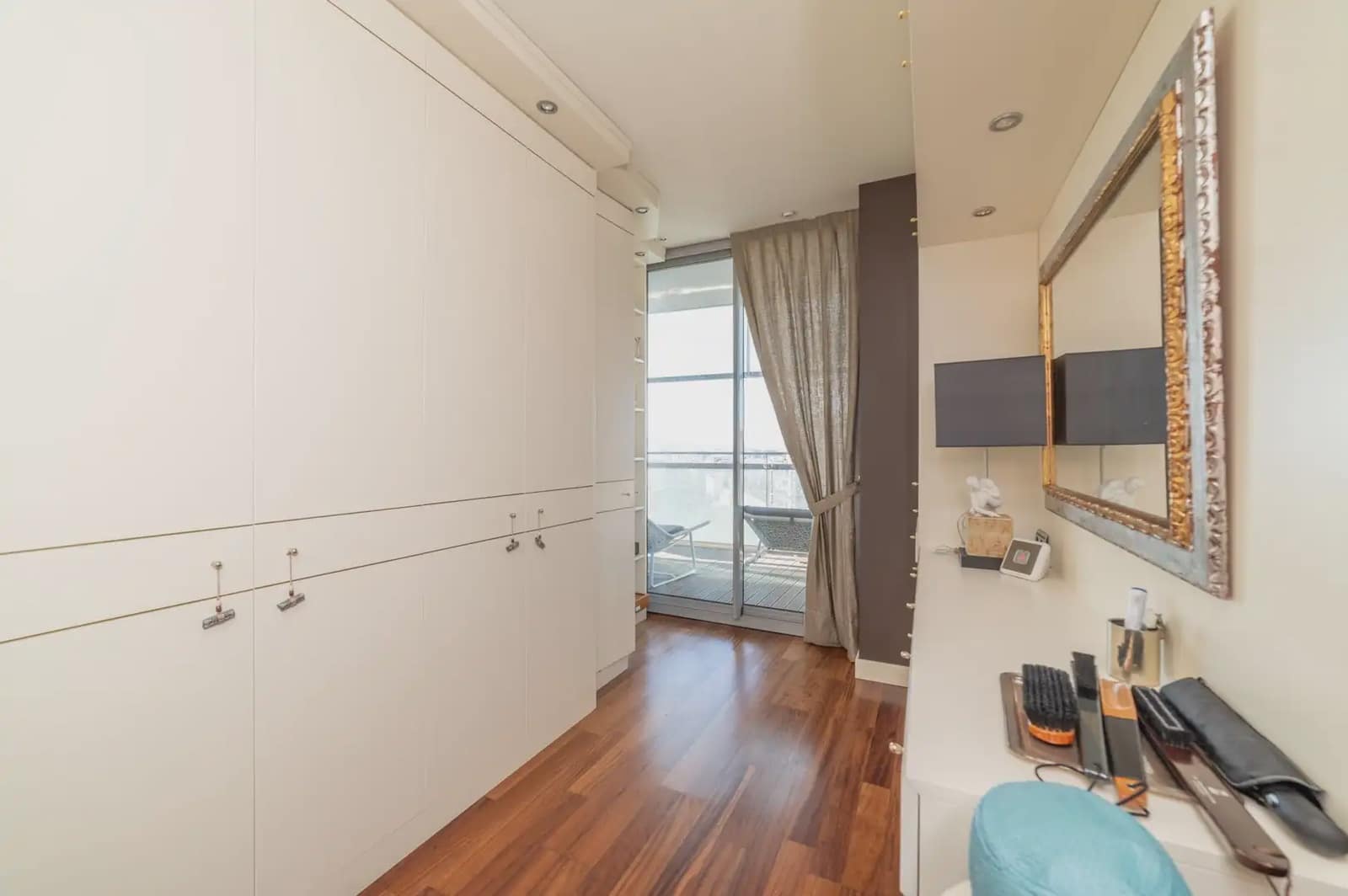 3 makuuhuone Asunto myytävänä paikassa Barcelona kaupunki mukana uima-altaan 
autotalli - 1 500 000 € (Ref: 9820957)