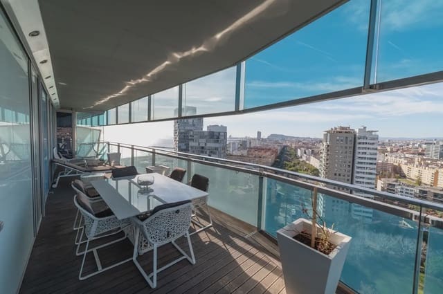3 makuuhuone Asunto myytävänä paikassa Diagonal Mar i El Front Marítim del Poblenou, Barcelona kaupunki mukana uima-altaan 
autotalli - 1 500 000 € (Ref: 9820957)