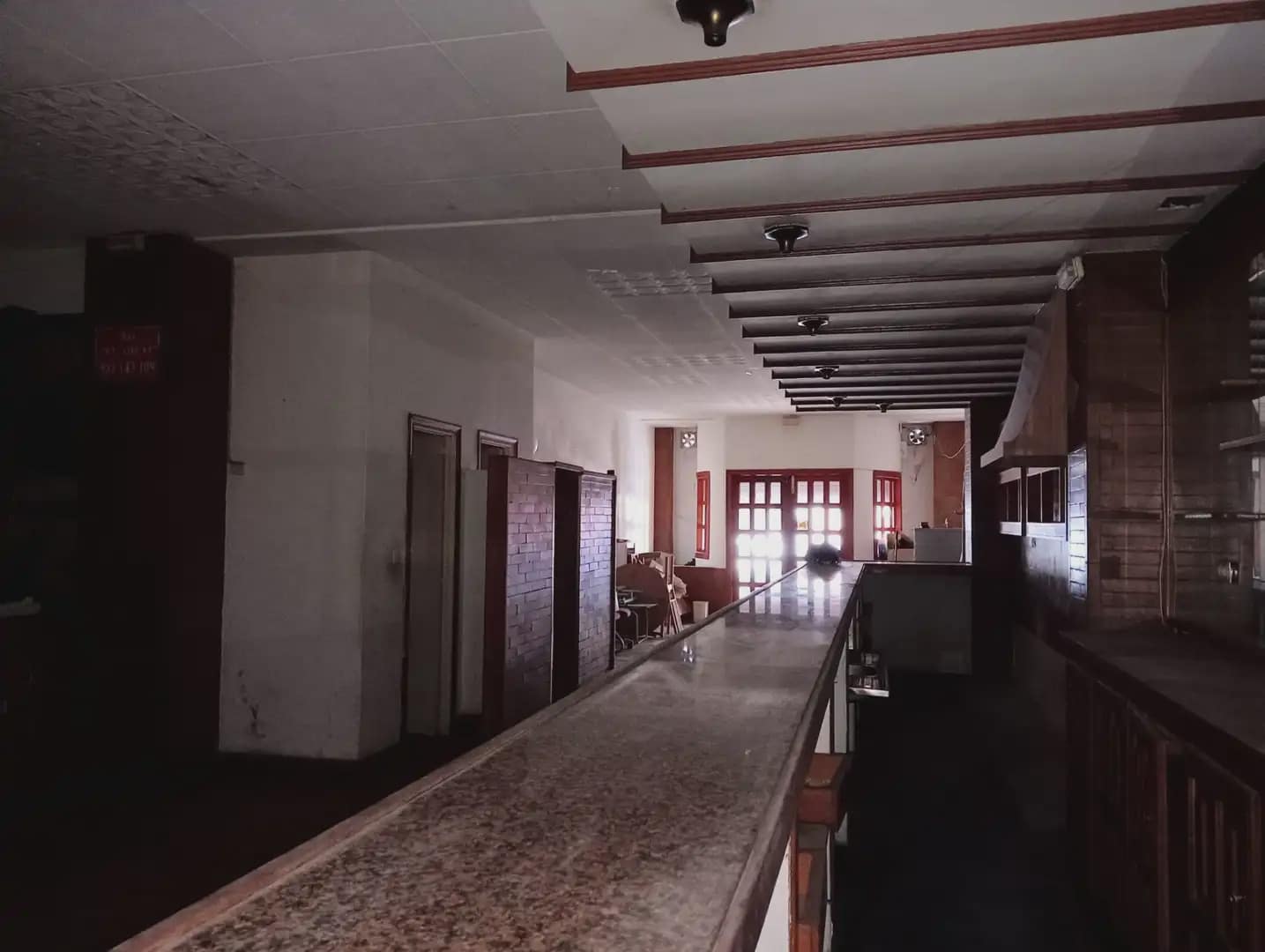 Commercial for sale in A Coruna city - € 95,000 (Ref: 9820967)
