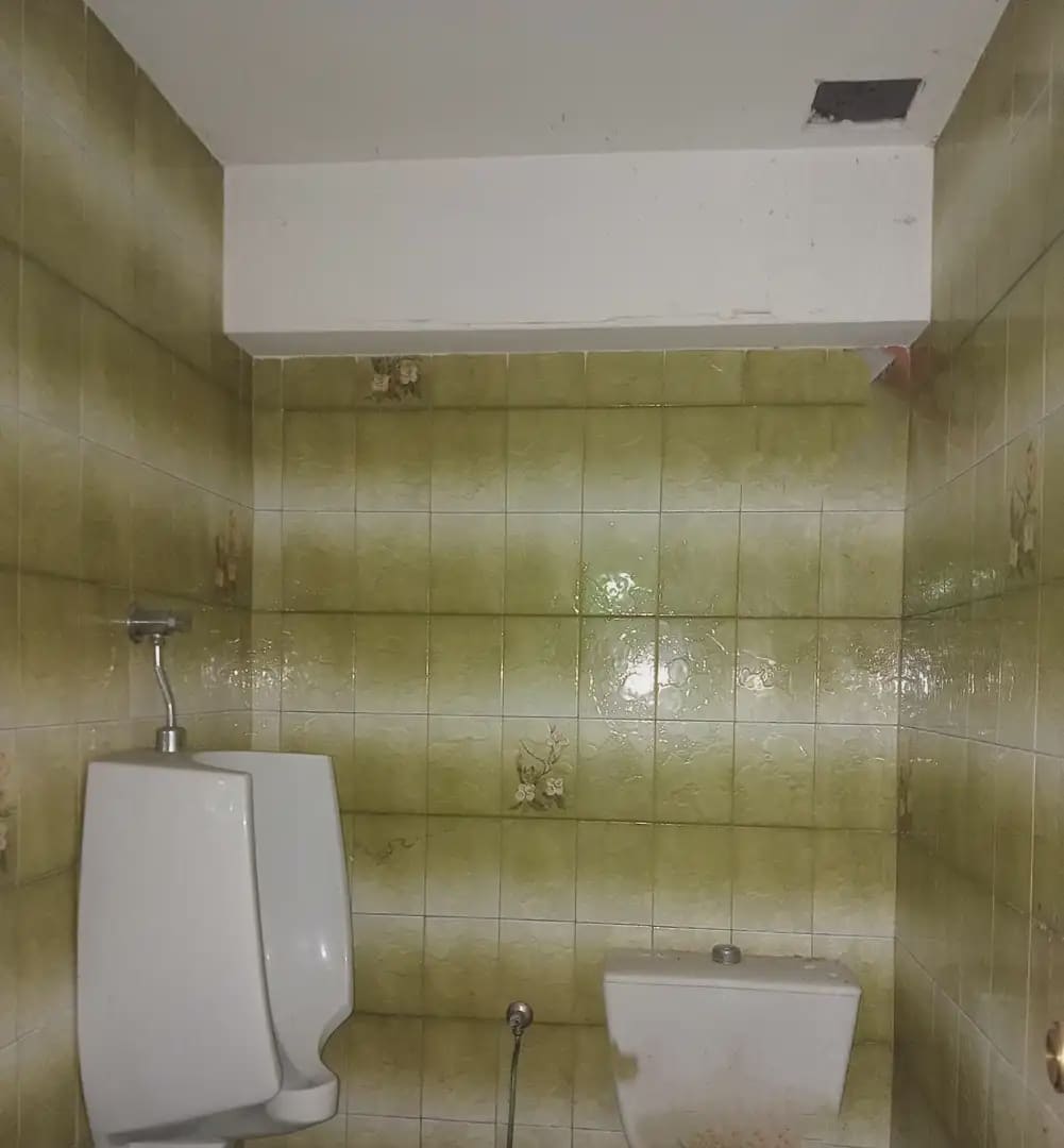 Commercial for sale in A Coruna city - € 95,000 (Ref: 9820967)