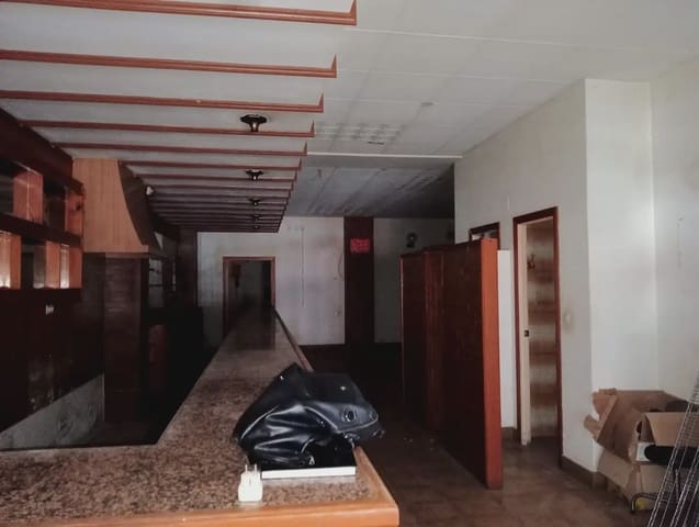 Erhverv til salg i A Coruña by - € 95.000 (Ref: 9820967)