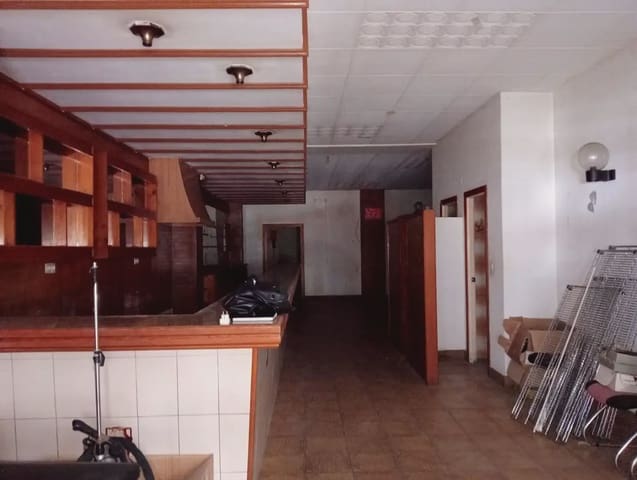 Erhverv til salg i A Coruña by - € 95.000 (Ref: 9820967)