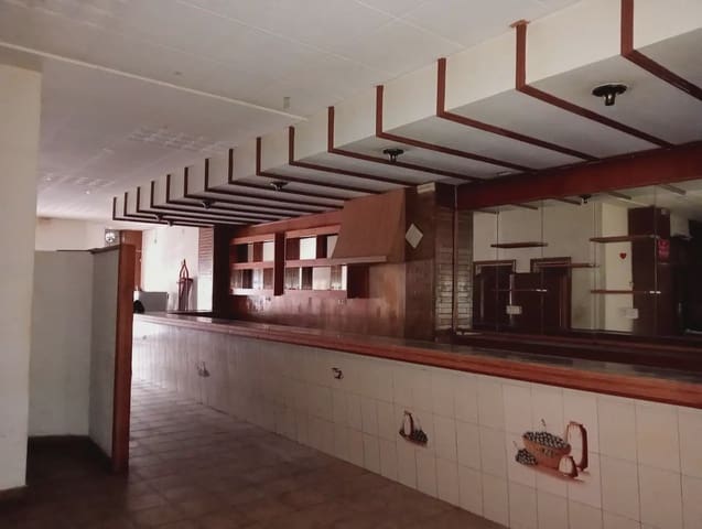 Erhverv til salg i A Coruña by - € 95.000 (Ref: 9820967)