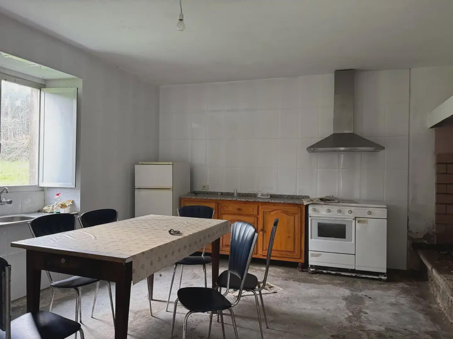 4 soveværelse Finca/Landehus til salg i Monfero - € 95.000 (Ref: 9820969)