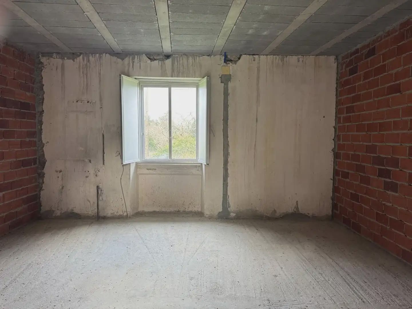 4 soveværelse Finca/Landehus til salg i Monfero - € 95.000 (Ref: 9820969)