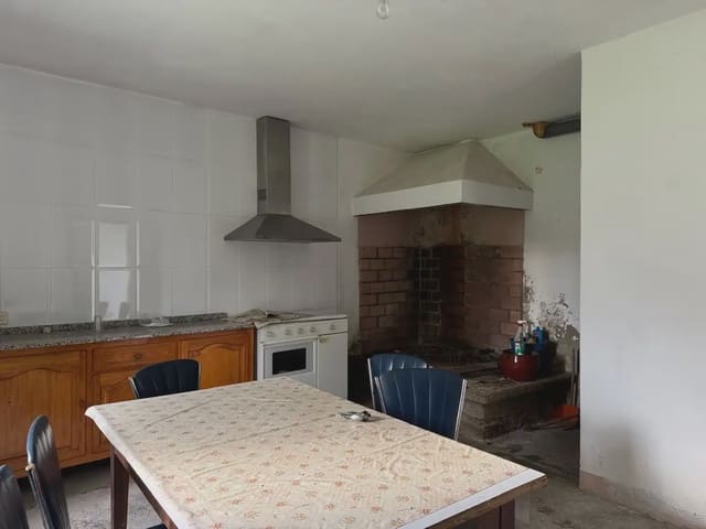 4 soveværelse Finca/Landehus til salg i Monfero - € 95.000 (Ref: 9820969)