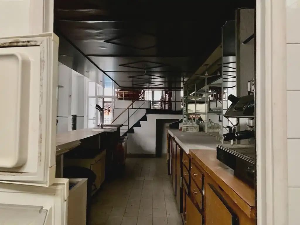 Commercial for sale in A Coruna city - € 79,000 (Ref: 9820972)
