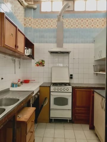 Erhverv til salg i A Coruña by - € 79.000 (Ref: 9820972)