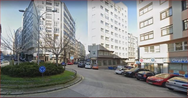 Erhverv til salg i A Coruña by - € 79.000 (Ref: 9820972)
