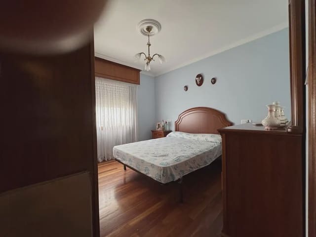 Maison de Ville à vendre à Arteixo - 330 000 € (Ref: 9820973)