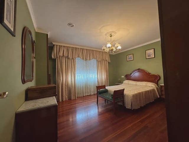 Maison de Ville à vendre à Arteixo - 330 000 € (Ref: 9820973)