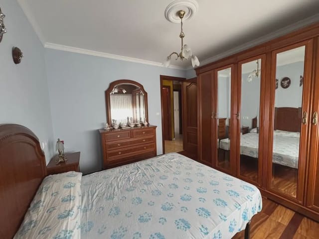 Maison de Ville à vendre à Arteixo - 330 000 € (Ref: 9820973)