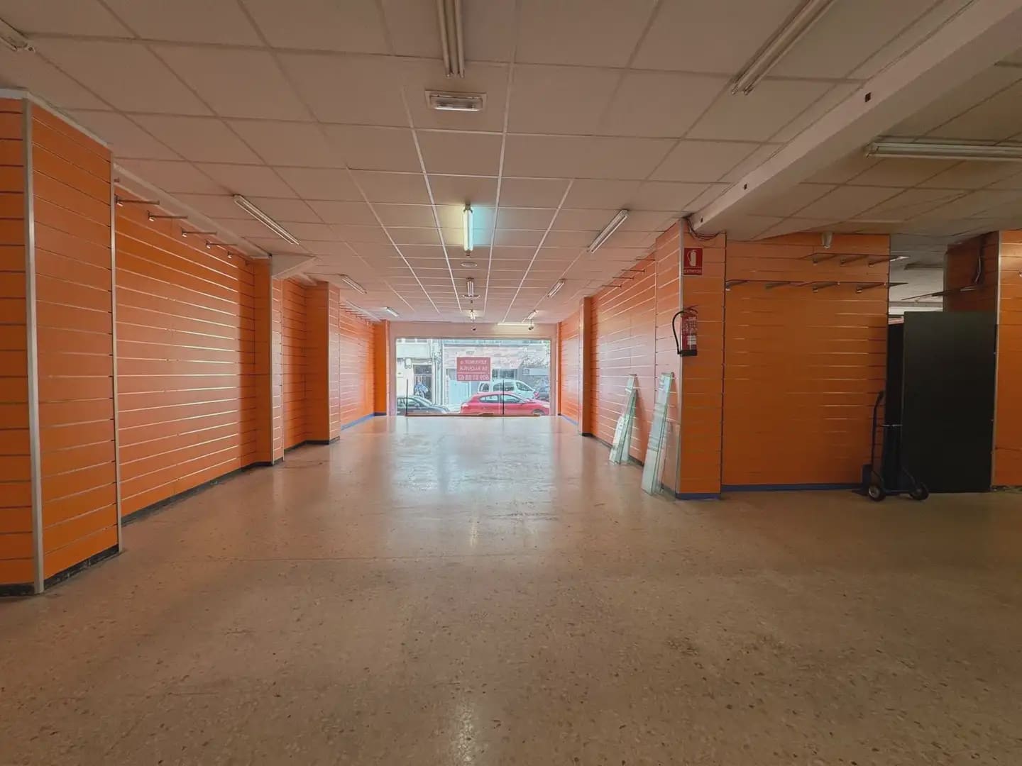 Erhverv til salg i A Coruna by - € 975.000 (Ref: 9826848)