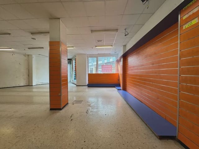 Erhverv til salg i A Coruña by - € 975.000 (Ref: 9826848)