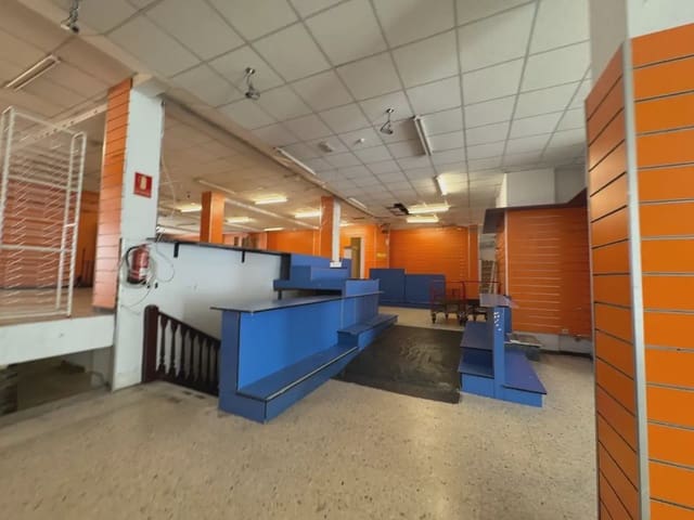 Erhverv til salg i A Coruña by - € 975.000 (Ref: 9826848)