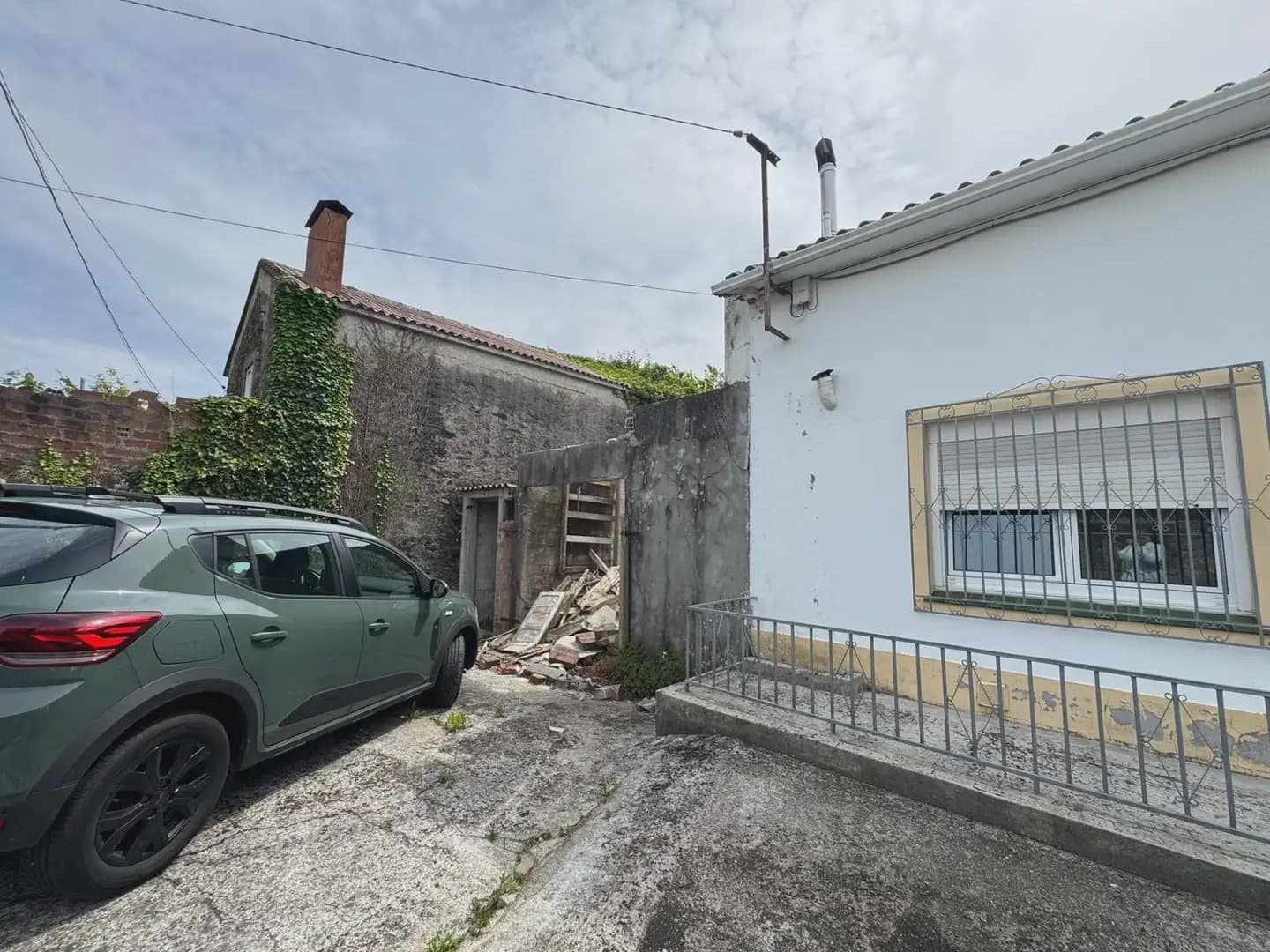 4 bedroom Finca/Country House for sale in A Laracha - € 145,000 (Ref: 9844220)