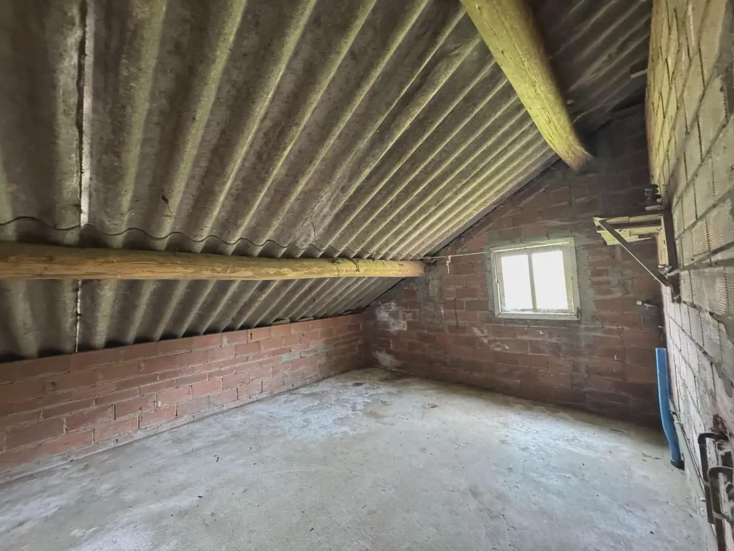 4 bedroom Finca/Country House for sale in A Laracha - € 145,000 (Ref: 9844220)
