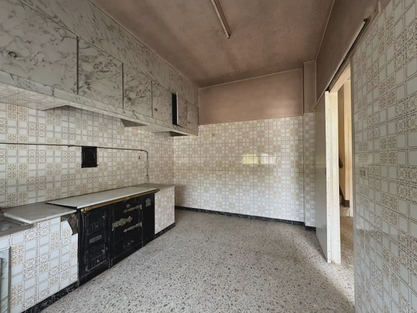 4 bedroom Finca/Country House for sale in A Laracha - € 145,000 (Ref: 9844220)