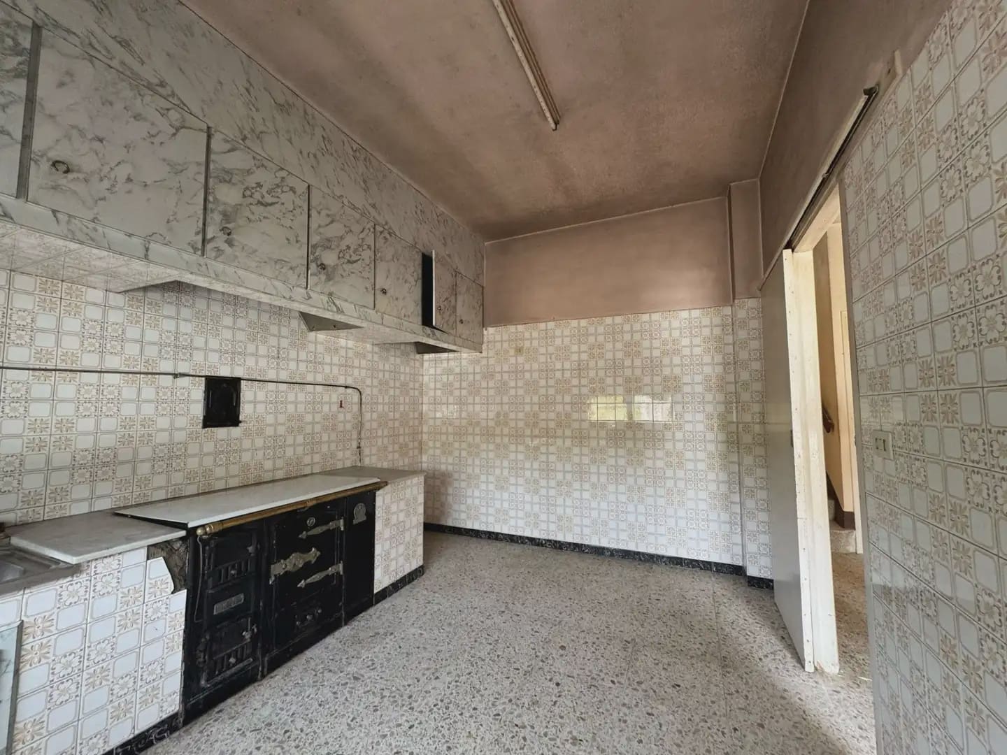 4 bedroom Finca/Country House for sale in A Laracha - € 145,000 (Ref: 9844220)