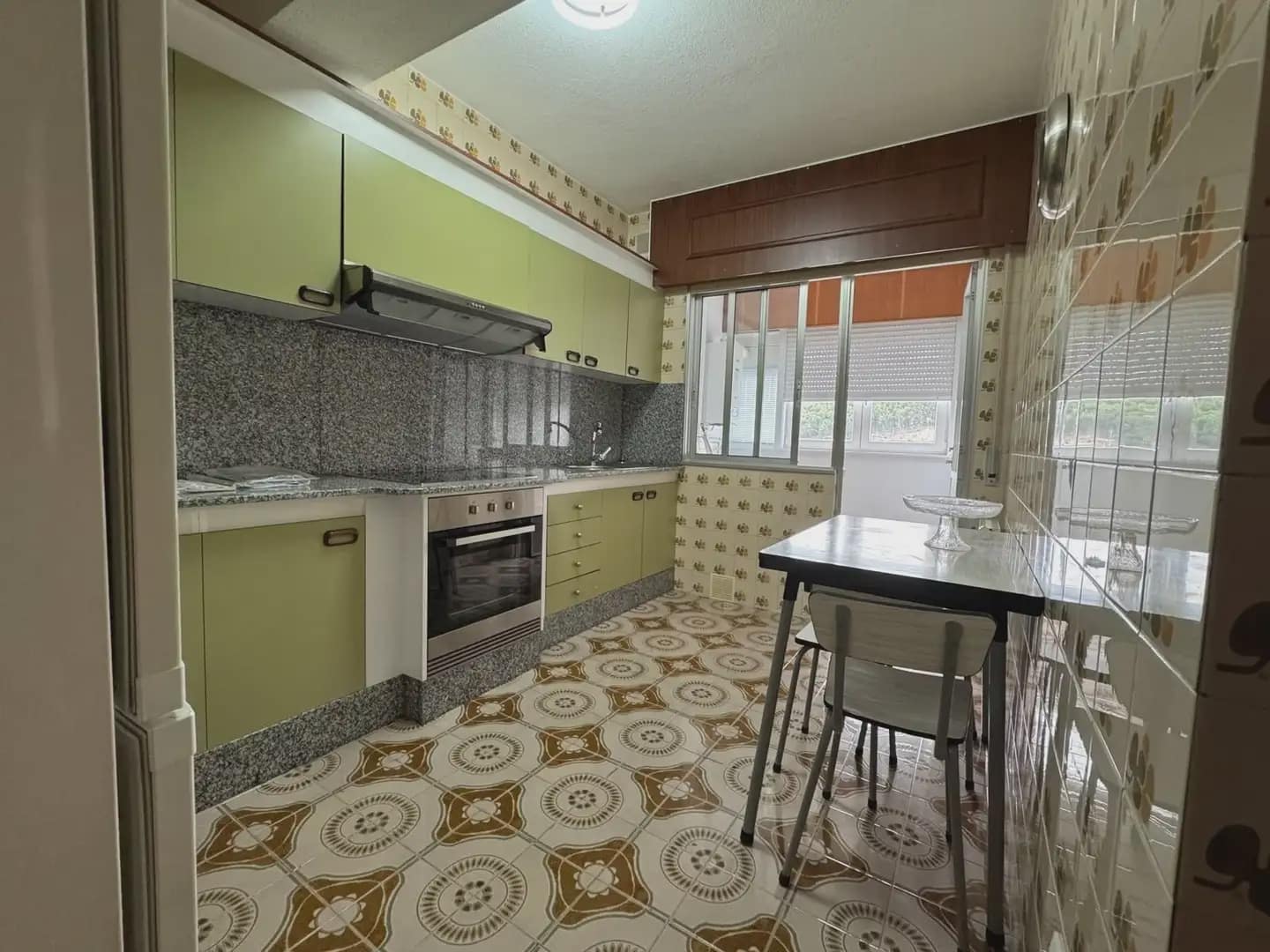3 bedroom Flat for sale in Arteixo - € 160,000 (Ref: 9863559)