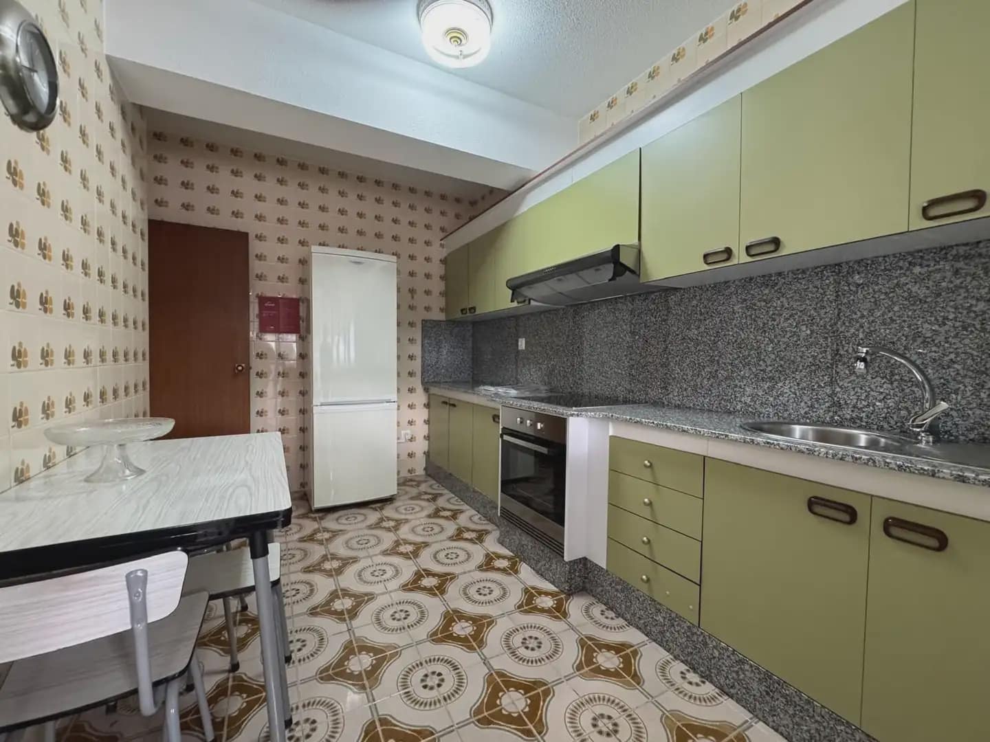 3 bedroom Flat for sale in Arteixo - € 160,000 (Ref: 9863559)