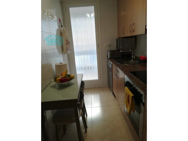 Piso de 2 habitaciones en Oropesa  en alquiler con garaje - 750 € (Ref: 9468770)