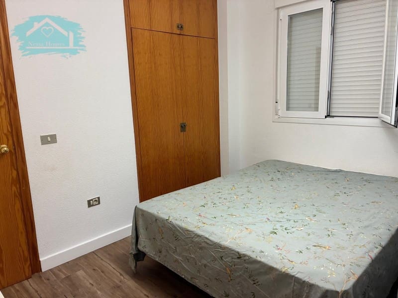 Apartamento de 3 habitaciones en Benicàssim en alquiler con piscina garaje - 800 € (Ref: 9468771)