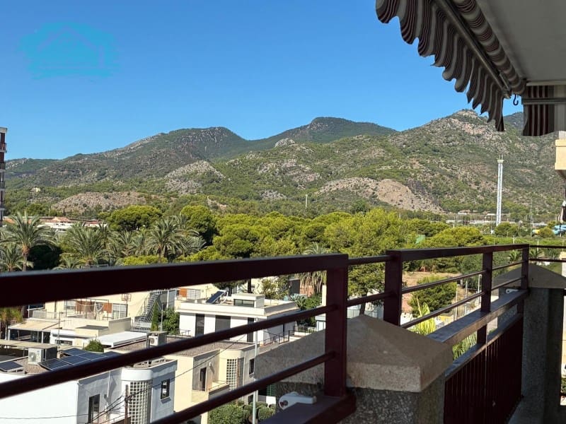 Apartamento de 3 habitaciones en Benicàssim en alquiler con piscina garaje - 800 € (Ref: 9468771)