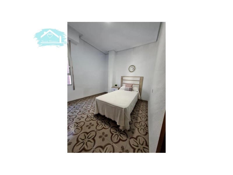 4 bedroom Flat for rent in Almassora / Almazora - € 800 (Ref: 9468773)