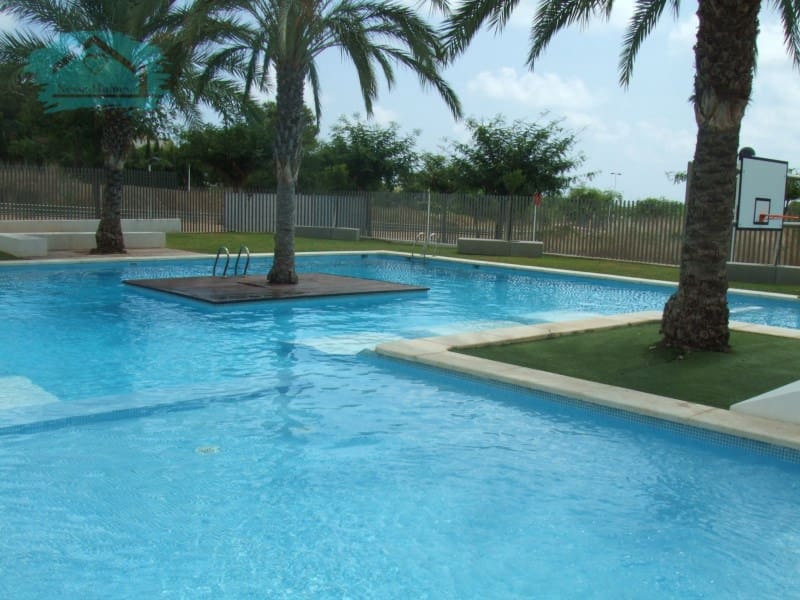 Piso de 2 habitaciones en Oropesa  en alquiler con piscina garaje - 1.300 € (Ref: 9468780)