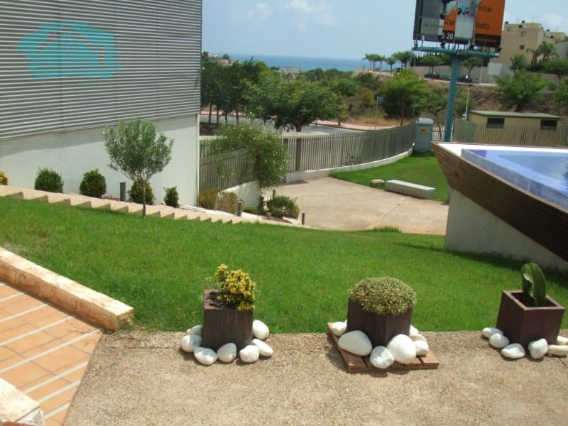 Piso de 2 habitaciones en Oropesa  en alquiler con piscina garaje - 1.300 € (Ref: 9468780)