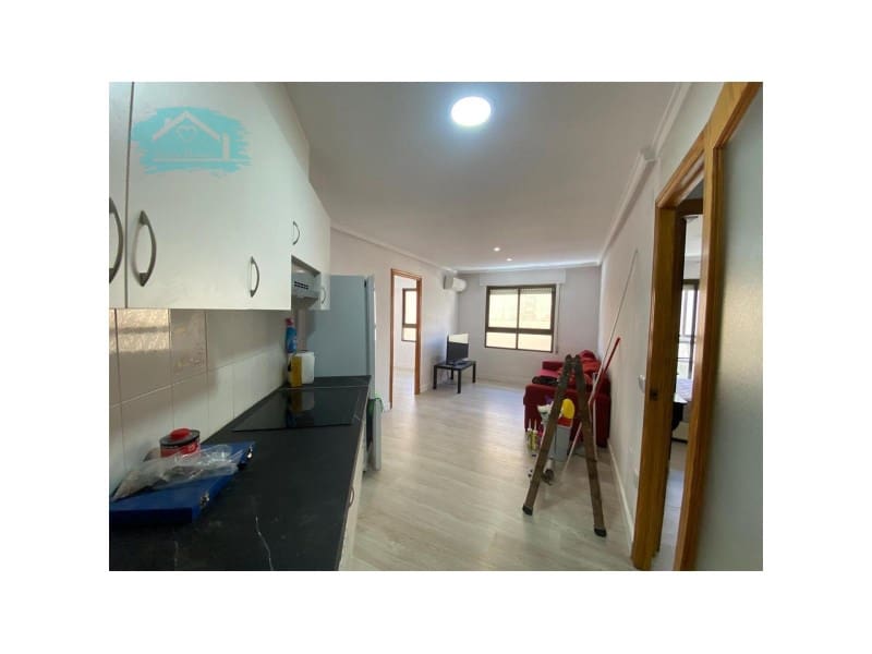 Piso de 1 habitación en Guardamar del Segura en alquiler - 600 € (Ref: 9468781)