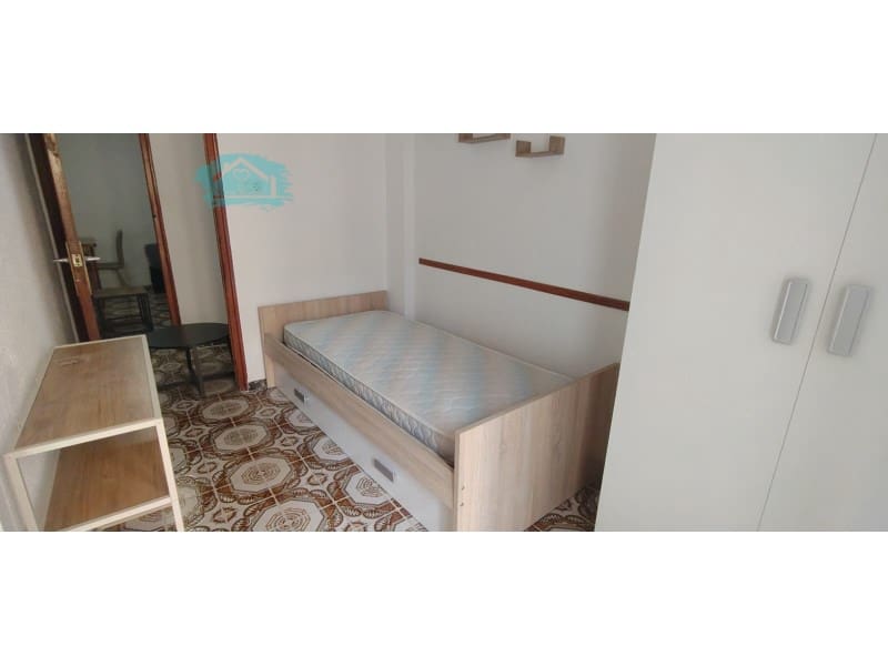 3 soveværelse Lejlighed til leje i Elda - € 650 (Ref: 9481284)