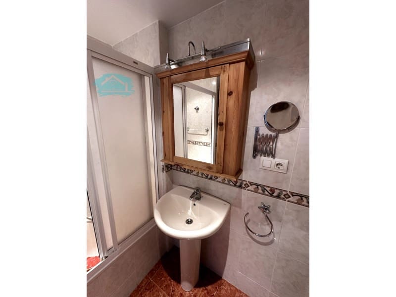 Piso de 2 habitaciones en Alicante / Alacant ciudad en alquiler con garaje - 750 € (Ref: 9483566)