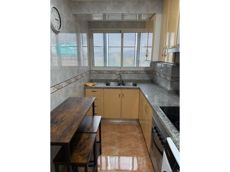 Piso de 2 habitaciones en San Vicente / Sant Vicent del Raspeig en alquiler - 750 € (Ref: 9488472)