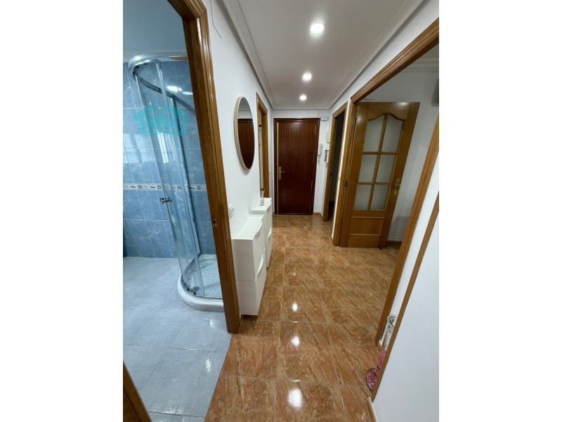 Piso de 2 habitaciones en San Vicente / Sant Vicent del Raspeig en alquiler - 750 € (Ref: 9488472)