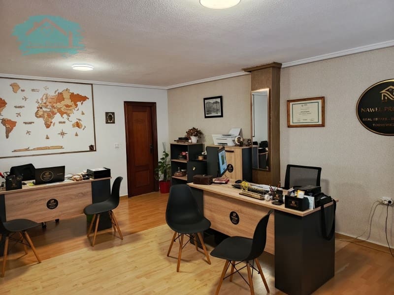 Local Comercial en Torrevieja en alquiler - 450 € (Ref: 9491612)