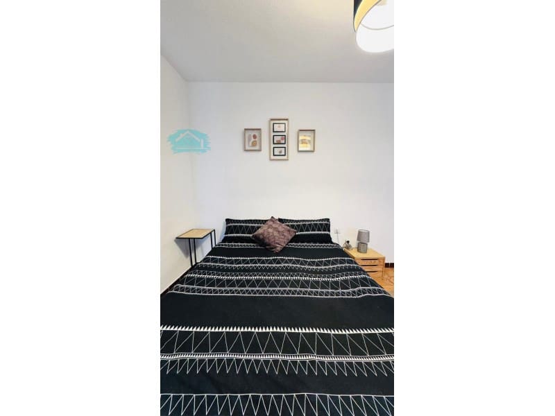 Piso de 3 habitaciones en Alicante / Alacant ciudad en alquiler - 750 € (Ref: 9502578)