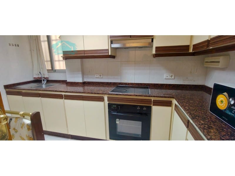 3 bedroom Flat for rent in Elda - € 750 (Ref: 9502579)